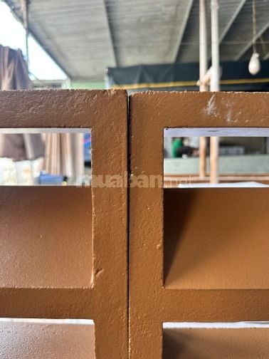 Tuyên 1 công nhân sản xuất gạch bông gió tại cty