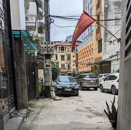 Bán ngay nhà Cầu Giấy, ô tô vào nhà, lô góc, MT 6m, giá nhỉnh 12 tỷ