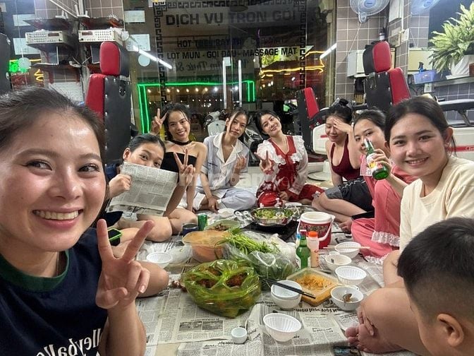 Cần thợ nữ ráy tai, gội đầu,làm móng 