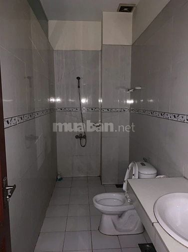 Nhà Biệt thự Q11.Mt Bình thới.Trung tâm quận cần cho thuê!