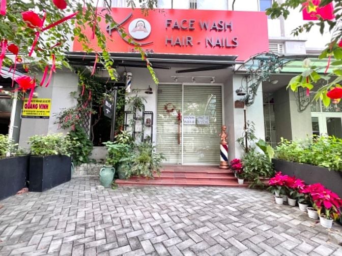 TUYỂN 2 THỢ NỮ NAIL và GỘI ĐẦU DƯỠNG SINH LÀM VIỆC TẠI PHÚ MỸ HƯNG Q7