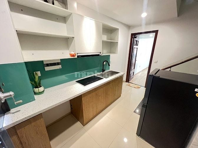 Cho thuê căn Studio, đường phân lô ô tô tránh phố Vạn Bảo