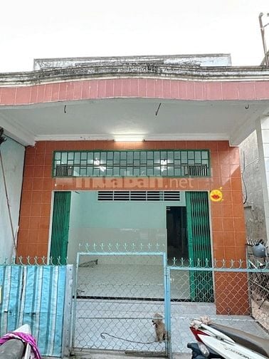 Kẹt tiền bán gấp nhà đường Trần Thị Cát, Hóc Môn 72m2, shr. Giá 810tr