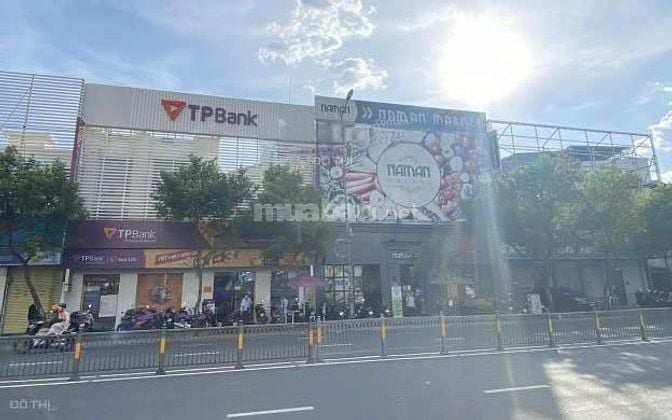 Cho thuê nhà mặt tiền Nguyễn Văn Trỗi, P.1, Q.Tân Bình + DT:12.5m x15m