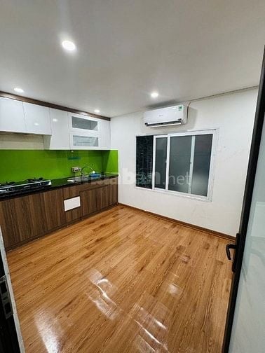 Chính chủ bán căn Tập thể Láng Hạ (tầng 3) giá 3,25 Tỷ, 50m2. Ở luôn