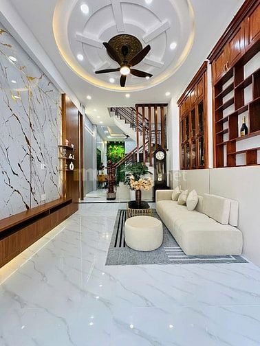 Căn nhà đẹp duy nhất ngay Võ Văn Kiệt, Q6. Giá: 3 Tỷ 160 / 52m2. SHR
