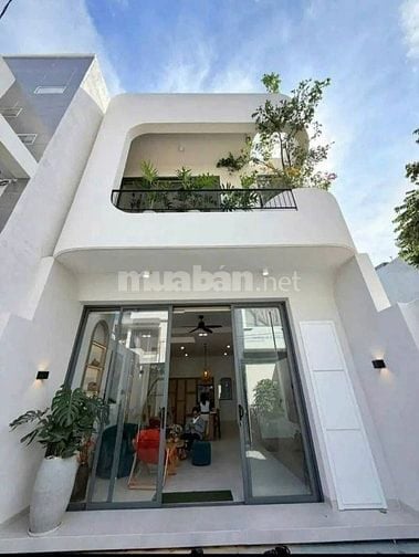 Nhà cần bán gâp để khách đi nước ngoài