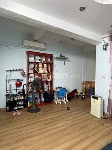 cho thuê căn hộ tập thể tầng 4. E12 Thanh Xuân Bắc, sau CA Phuờng,90m2