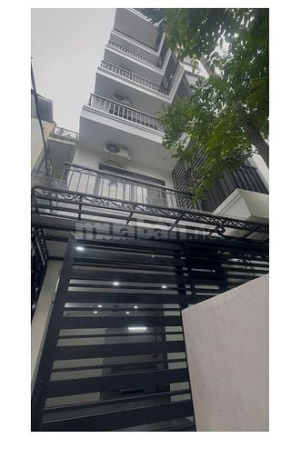 Hiếm . Bán căn hộ dịch vụ Võng Thị Tây Hồ