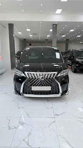 Bán Lexus LM350 sản xuất 2021, màu đen, nội thất kem.