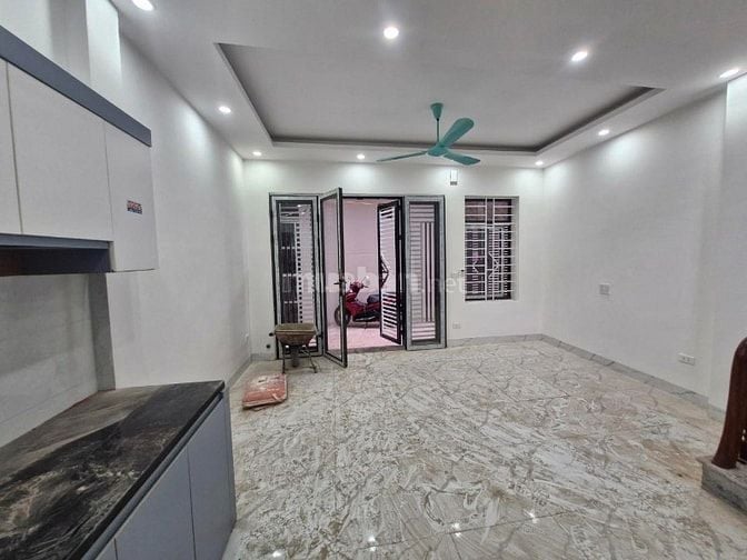 Chủ chuyển công tác cần bán nhà mới xây 