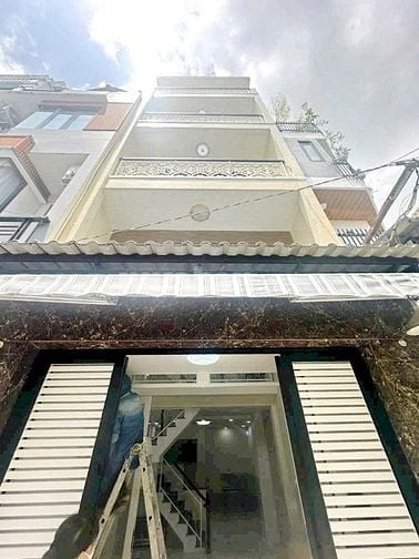 Nhà Mới, 5 tầng, hẻm 184 Âu Dương Lân (4 x11m) P3 Q8