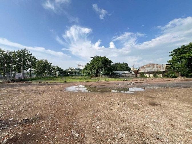 Cho thuê 3000m2 ĐẤT mặt tiền NGUYỄN ẢNH THỦ. Tô ký. Mở BÃII VẬT LIỆU. 