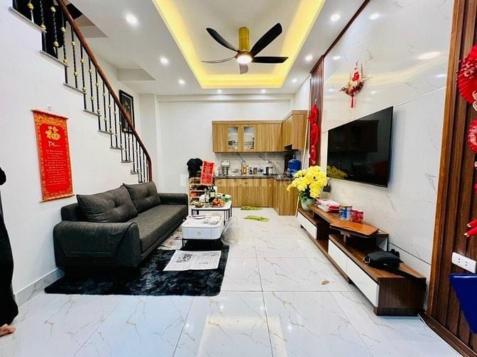 1 Nhà Ra Phố Thanh Nhàn-Đối Diện Công Viên-DT28m x 4Tầng-Hơn 5Tỷ