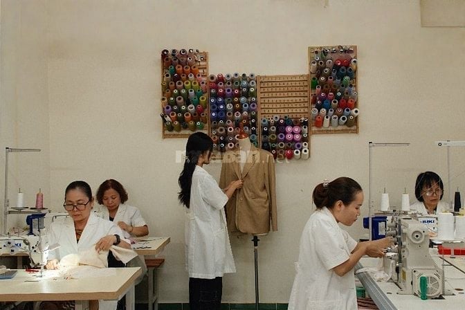Cần tuyển nhân viên may mẫu tại Tân Phú