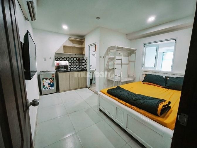 Phòng 16m2-4,3tr, cửa sổ, kệ bếp, full nội thất, thang máy, 24/24 