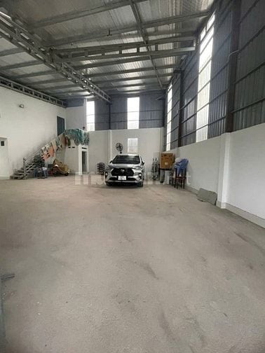 Cho thuê 2 kho hàng ở trung tâm Quận 2, kho nhỏ 60m2, kho lớn 120m2