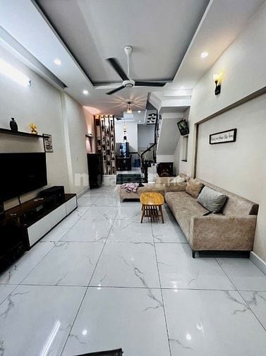Bán nhà chính chủ đang ở khu phân lô đẹp 4 x 14 đúc4lầu 4pn 5wc p8 gv