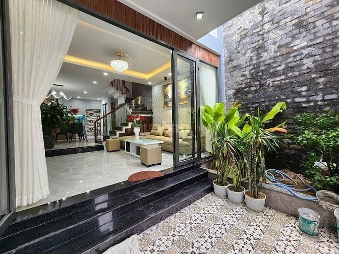 Nhà hạng A lên sóng!!! Nhà Lê Sao cách trường tiểu học Võ Thị Sáu 2p