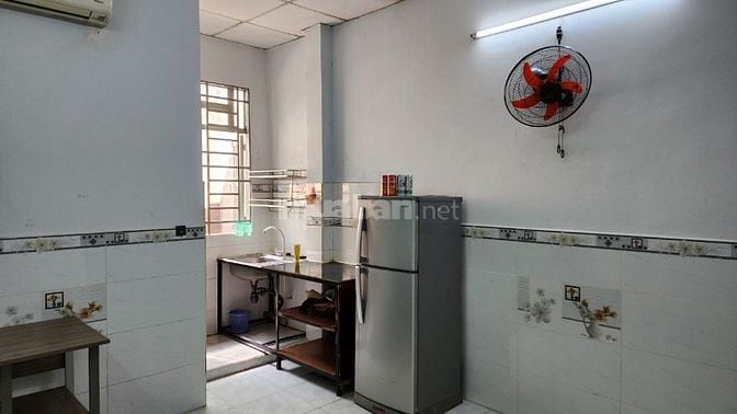 🔑 PHÒNG 18M² –  ĐỦ TIỆN NGHI, RIÊNG TƯ, CÓ MÁY LẠNH , GIÁ CHỈ 3,3 TR