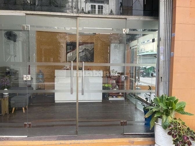 Cho thuê mặt bằng văn phòng Cty ,Góc 2 mặt tiền đường ,đường thông 