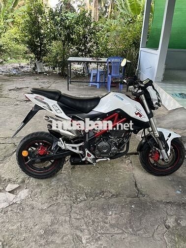 Xe đậu nhiều nên em cần bán xe