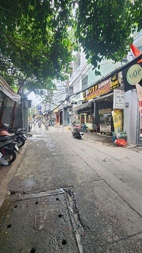 HẺM 61 QUANG TRUNG - CV LÀNG HOA (5x25m) 