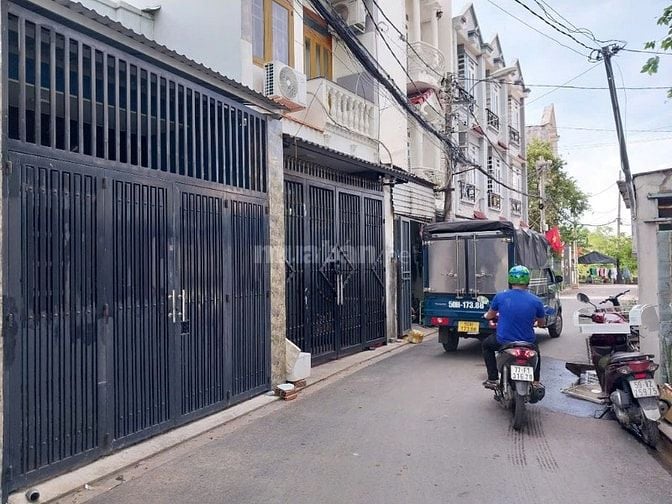 4ty7-Q12-nhà-3tầng-trần-thị-cờ-thới-an-khu nhà lầu an ninh tiện ích đủ