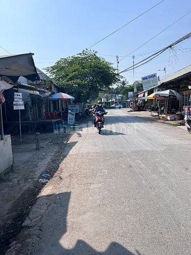 Nhà cho thuê nguyên căn,ngay chợ  chiều vòng xoay Thanh Tân.