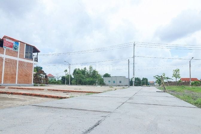 Bán đất mặt tiền Trương Định, trung tâm thị trấn Cần Đước, SHR ODT