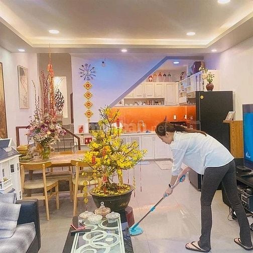 Cần Người Giúp Việc Tạp Vụ Ở Bình Tân 