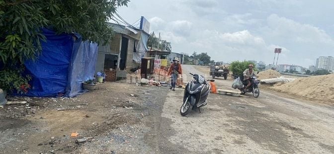 Đất trống mặt tiền bờ sông P15 Gò Vấp