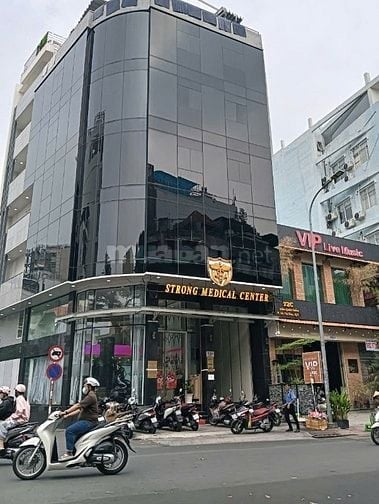 Bán gấp nhà MT Cô Bắc Quận 1 DT 4,3m x 20m Kết cấu 3 Tầng giá 24 tỷ