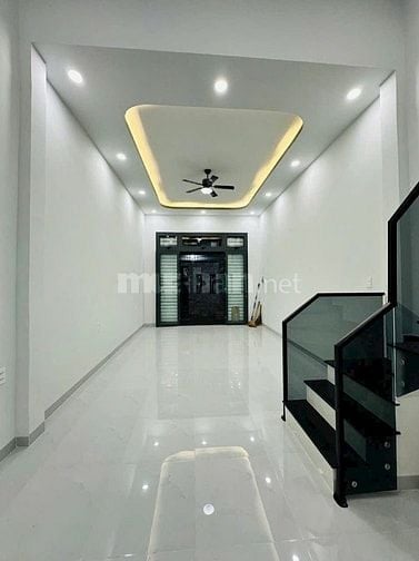 Nhà đẹp,khu vực an ninh.Tiện buôn bán kinh doanh.
