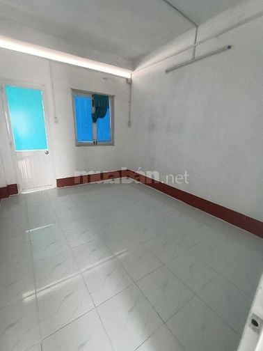 Nhà số 33 lầu 3 lô 1 chung cư Lý thái tổ , phường 1, quận 3