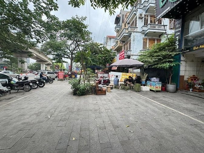 Cho thuê nhà tầng 1 số 24 Hàng Nón giá 18 triệu/tháng