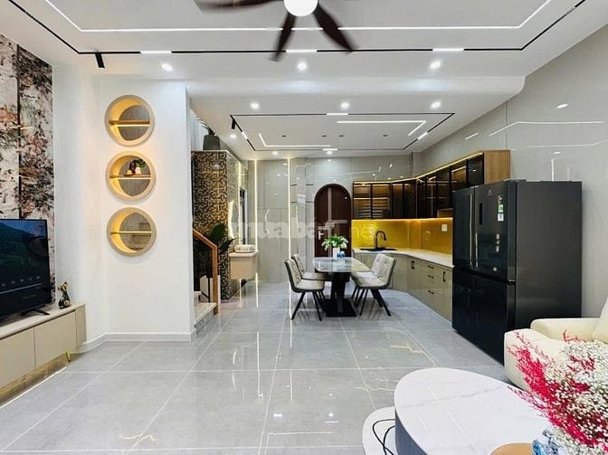 Siêu phẩm nhà ngang 5,2m 1ty780 đường Nguyễn Đình Chính, Phú Nhuận