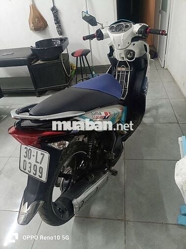Em mới mua một xe mới cần bán lại xe này tại nhà e