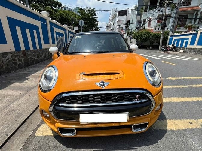 Mini Cooper nhập khẩu Hà Lan màu vàng chính chủ, biển TP.HCM