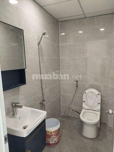 Cho thuê nhà 2 mặt tiền Hồ Văn Huê, P.9, Q.Phú Nhuận, giá 23tr