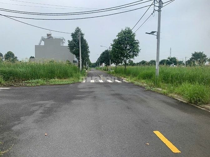 Chính chủ bán gấp nền Long Hậu Sài Gòn Village chỉ 2 ty460 SHR 90m2