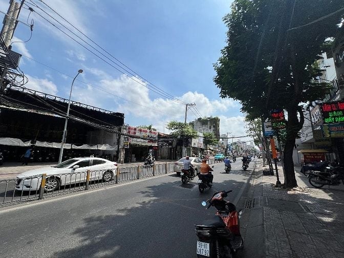 Bán nhà mặt tiền Nguyễn Thị Thập, Qhận 7