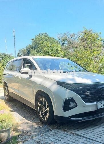 Bán Hyundai Custin 2024 Cao Cấp 2.0T - 23000 km