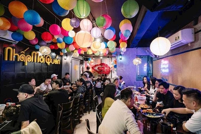Nhượng nhà hàng khu Hào Nam, 80m2x 5 tầng, hđ thuê lâu dài 