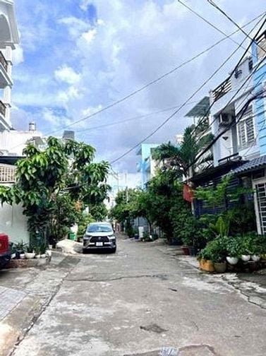 Cho thuê 1800m2 đất trống đường số 11 phường trường thọ quận thủ đức