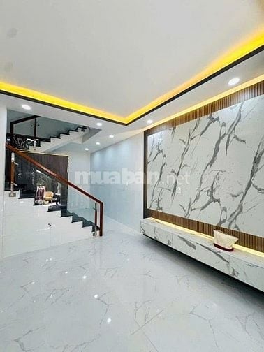 Nhà mới, 3 tầng, hẻm ô tô 5m, Âu Dương Lân Quận 8.