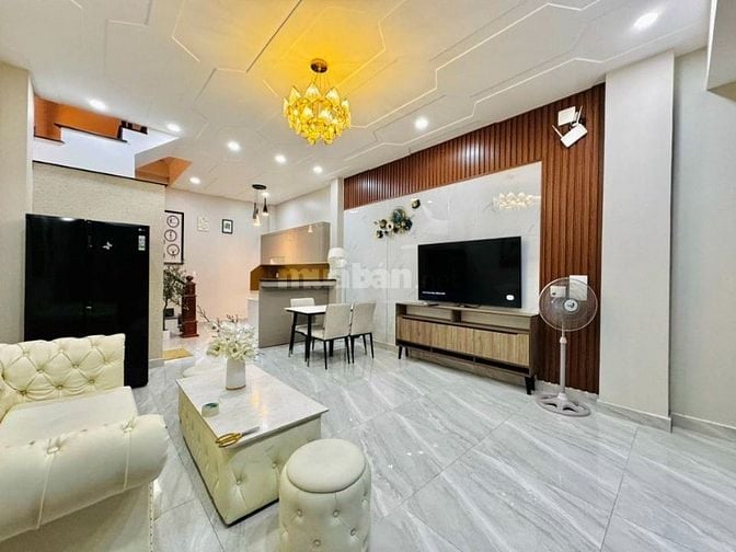 Khan hiếm tầm giá! Hẻm đẹp 6m ở Lê Văn Sỹ Quận 3 DT: 4.5x15m nở hậu 