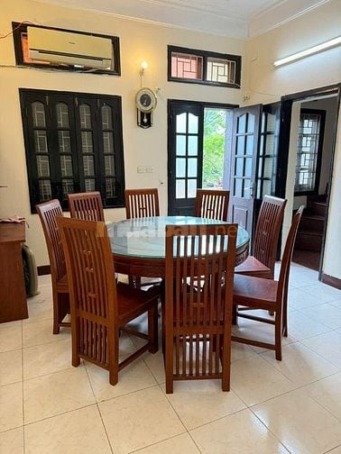 Bán 03 bộ bàn ghế gỗ hương quí, xẻ từ 01 cây gỗ lâu năm 100 tuổi