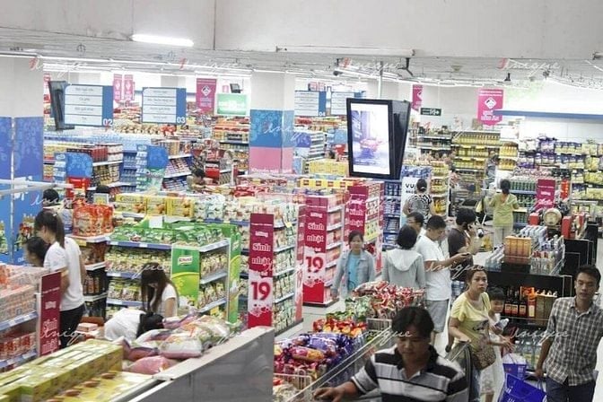 HỆ THỐNG CỬA HÀNG DỊP HÈ CẦN TUYỂN 10NV NAM NỮ KV Q4 CÁC QUẬN LÂN CẬN 
