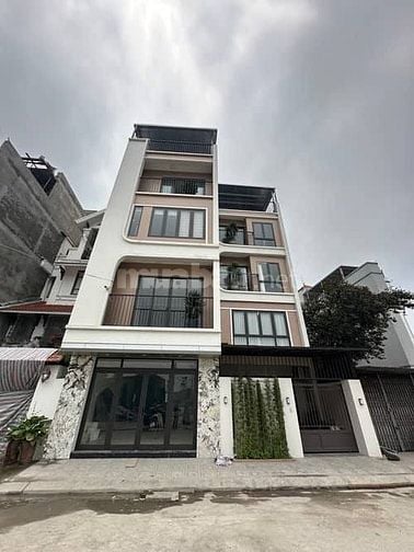BÁN NHÀ PHỐ NGỌC THỤY – ÔTÔ TRÁNH – KD – THANG MÁY – 5T HIỆN ĐẠI